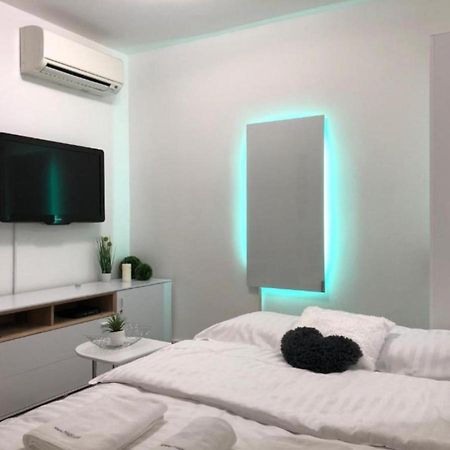 Modern Center Studio Under The Castle - Free Parking Apartment Ljubljana Exterior photo