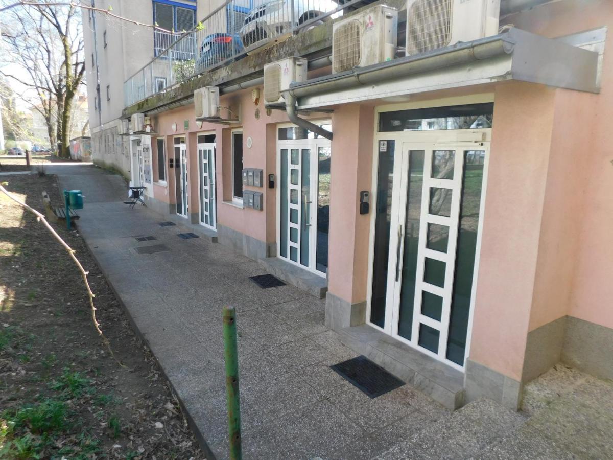 Modern Center Studio Under The Castle - Free Parking Apartment Ljubljana Exterior photo